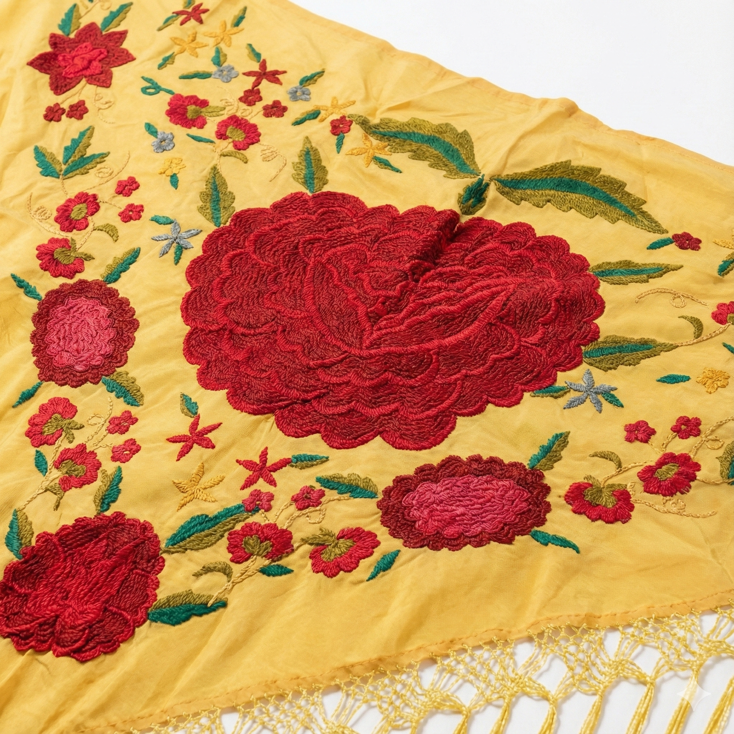 Mantoncillo Carmen Amarillo Oro