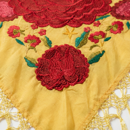 Mantoncillo Carmen Amarillo Oro