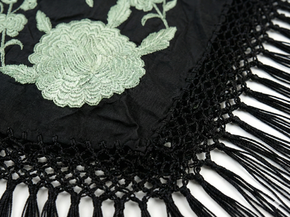 Mantoncillo Carmen Negro Azabache y Verde Jabonoso