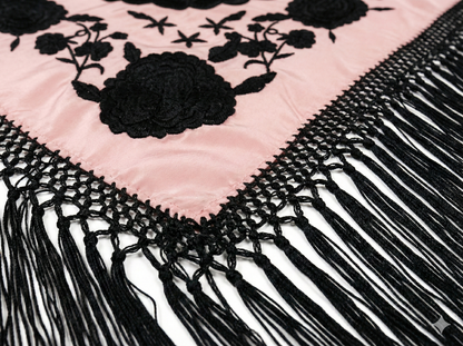 Mantoncillo Carmen Rosa Palo y Negro Azabache